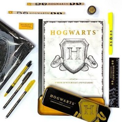 Harry Potter 12-Piece Stationery Set Bumper Wallet Harry Potter 12-Piece Stationery Set Bumper Wallet